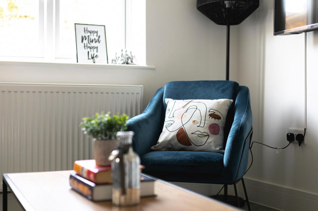 Skyvillion - London Enfield Chase Apartments With Parking & Wifi エクステリア 写真